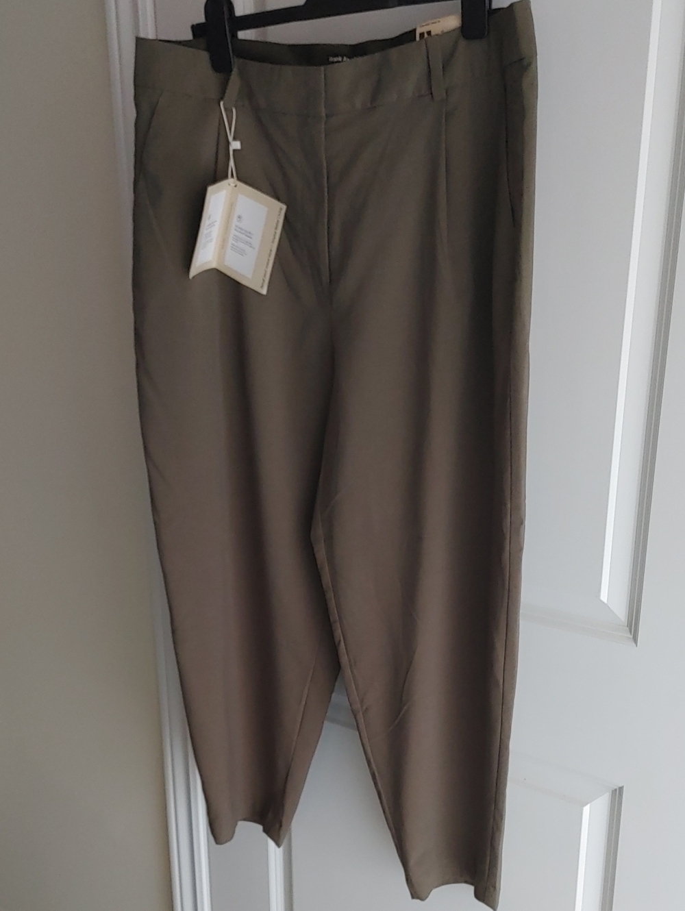 Women's Amelia Olive Dress Pants - Balloon Fit Size 16